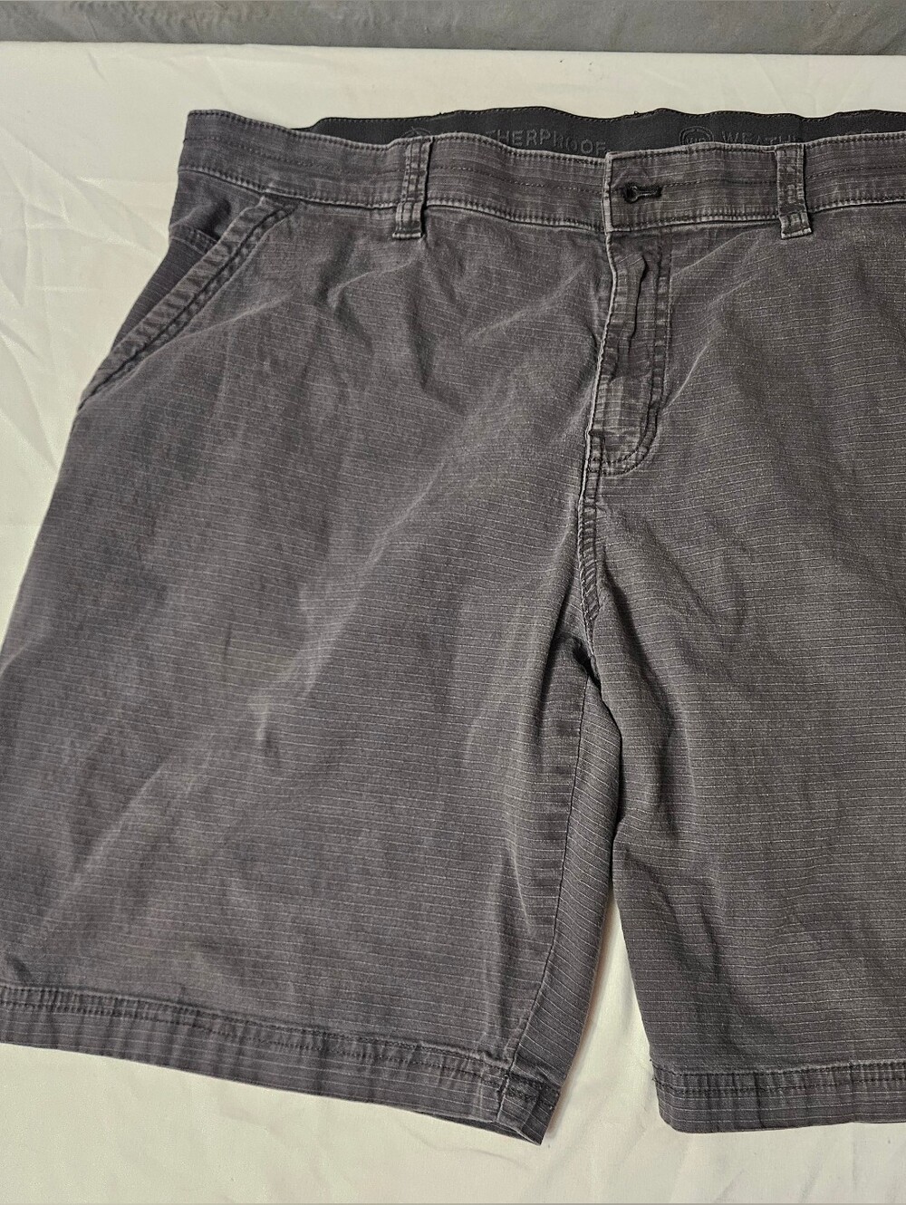 Weatherproof Mens Chino Shorts Gray Size 40 Pockets Belt Loops Outdoors!